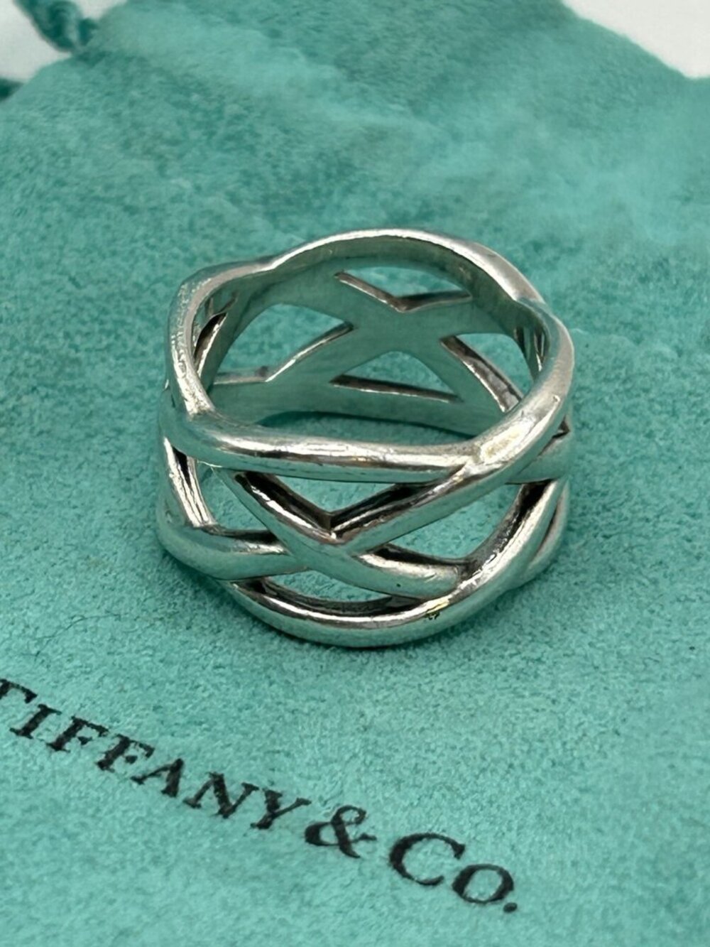 Tiffany and Co Sterling Silver Braided Criss Cross Band Ring Size 7 Celtic Knot - Picture 8 of 16